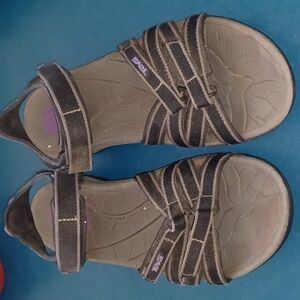 Teva Tirra Sandals, black, size 8